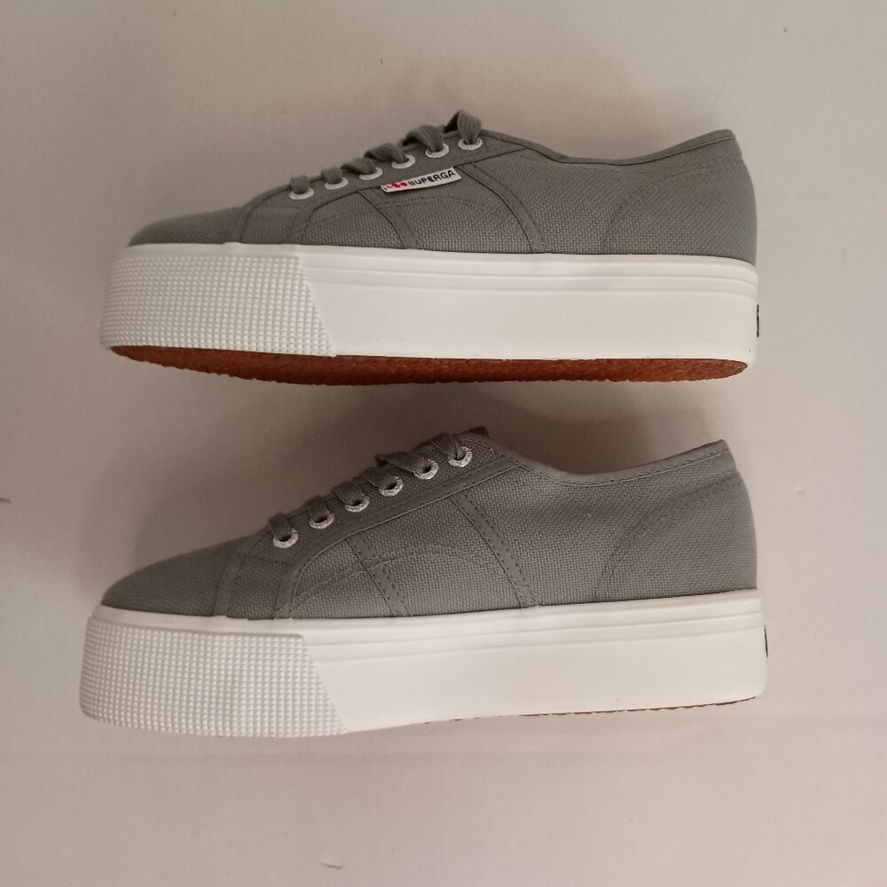 Superga Gray 2 Inch Platform Sneakers Excellent Women’s Size 8 - Picture 4 of 12